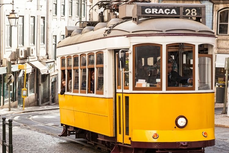Transporte público em Portugal como usar, as empresas e preços