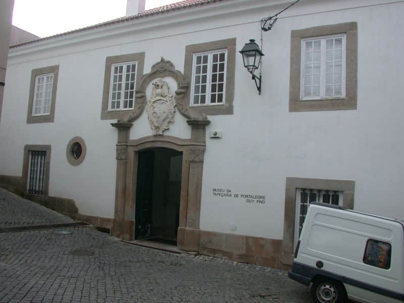 Museu da tapeçaria Guy Fino - nacionalidade portuguesa